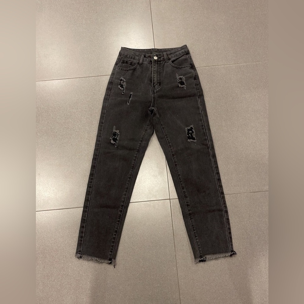 Black Distressed Jeans